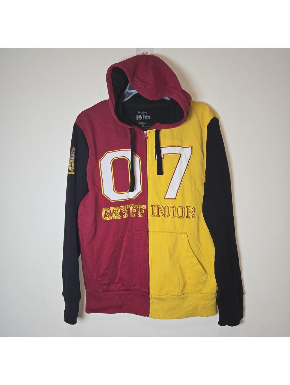 Universal Studios Harry Potter Adult Gryffindor Quidditch Hoodie #07 Size S